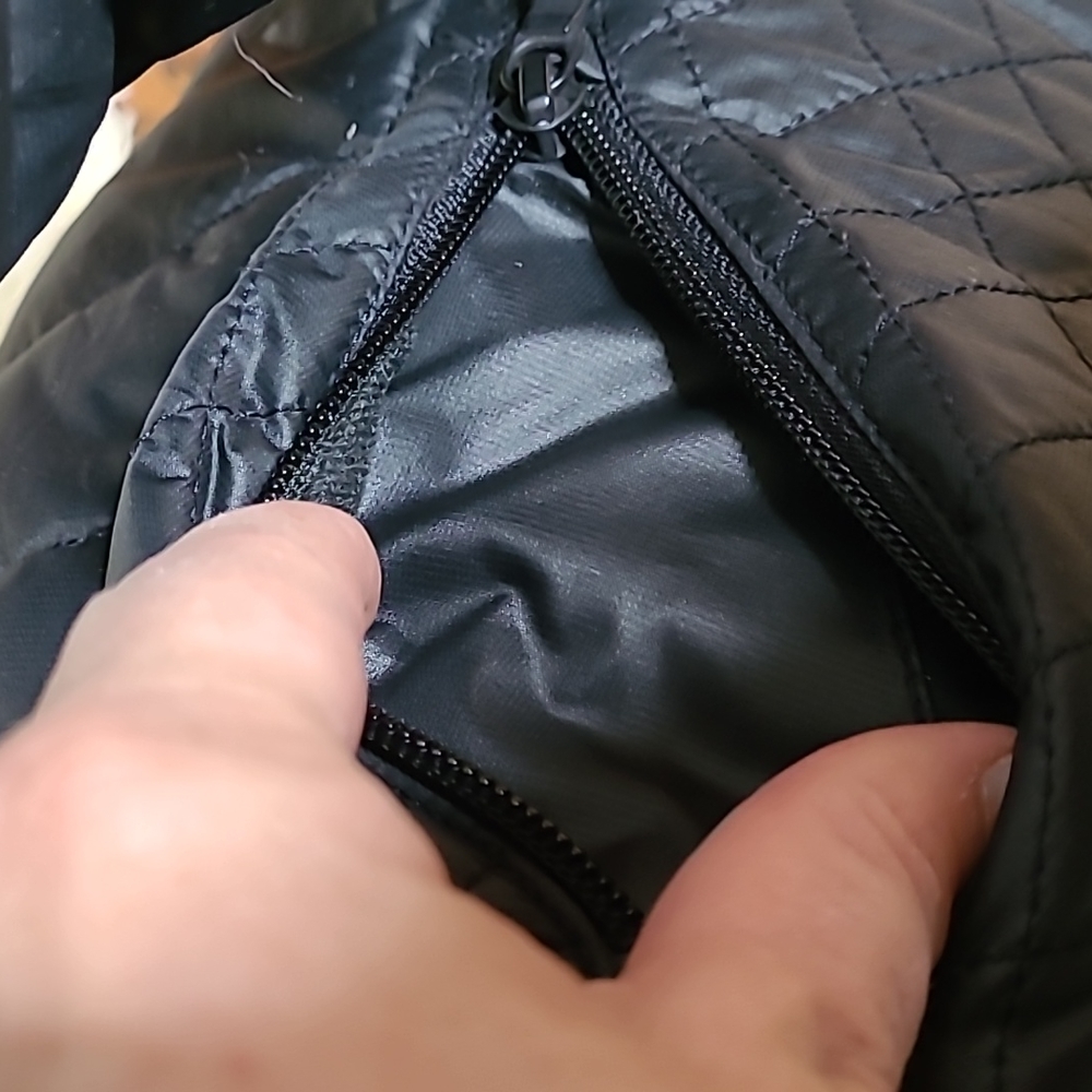 The North Face Women's Quilted Puffer Jacket - Dark Gray with Fur Hood - Picture 13 of 16